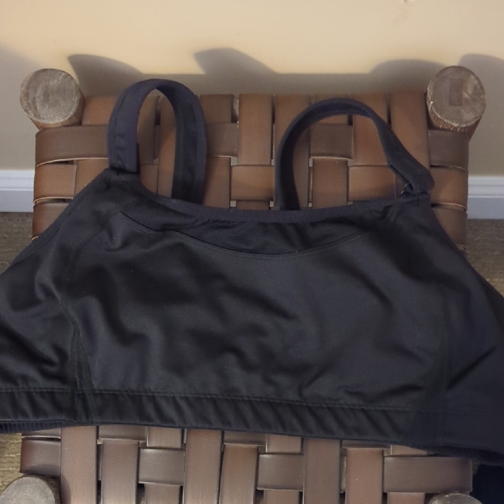 Women's New Balance Black Sports Bra